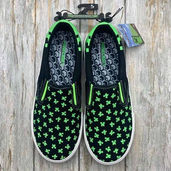 Big Boys Minecraft Gaming Canvas Slip-on Sneakers Shoes Size 5 - Picture 1 of 9